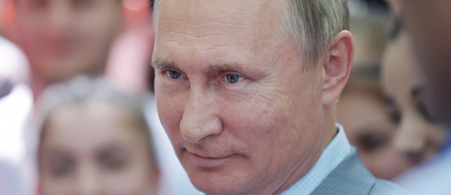 Prezydent Rosji Władimir Putin uda się w sobotę do Austrii na ślub szefowej dyplomacji tego kraju Karin Kneissl - poinformował w środę rzecznik Kremla Dmitrij Pieskow.