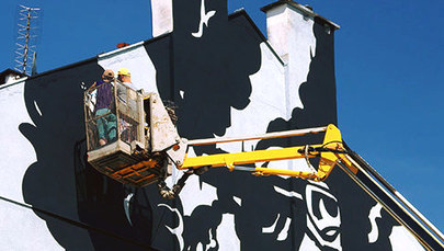 Niezwykły mural w Krakowie! Upamiętnia samolot zestrzelony nad miastem