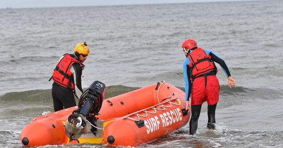 Zakończona w czwartek fiaskiem akcja poszukiwawcza w morzu dwojga rodzeństwa, które zaginęło 14 sierpnia w Darłówku, w piątek została wznowiona przez nurków.