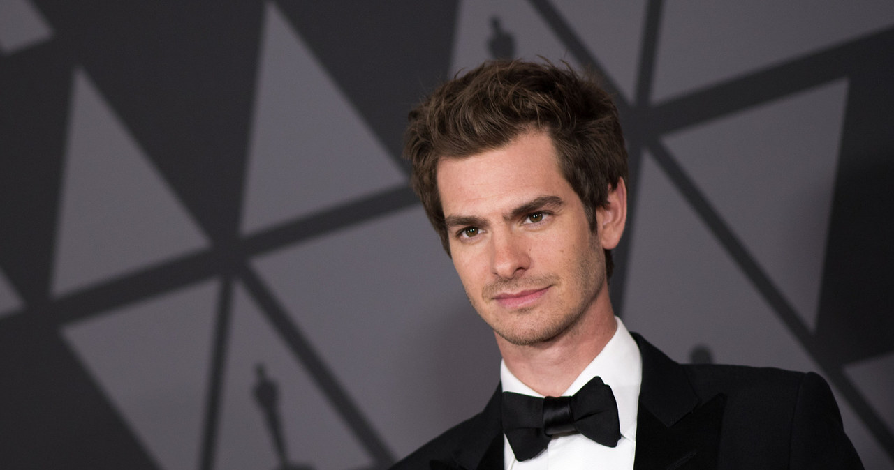 Andrew, Garfield, znany, aktor, spotyka, Kate, Tomas, wpływową, mentorką, duchową, związek, budzi, zainteresowanie, zarówno, świ Tworzą związek pełen sztuki i duchowości. Fanki gwiazdora jej nienawidzą