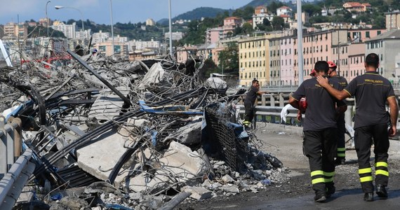 Ratownicy przeczesujący rumowisko w Genui odnaleźli ciała trzyosobowej rodziny: matki, ojca i 9-letniej dziewczynki. Tym samym liczba ofiar katastrofy wzrosła do 41. Wciąż poszukiwana jest jedna osoba.