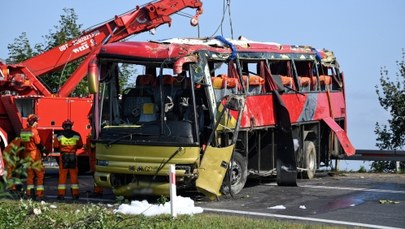 Wypadek autokaru na Podkarpaciu. Prokuratura podała wstępną przyczynę tragedii