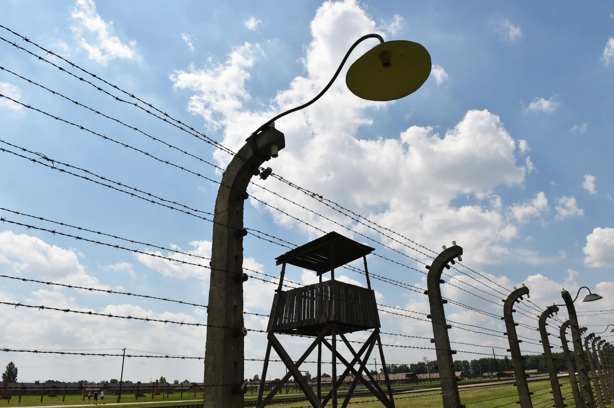 Wyrok sądu w Krakowie - uznający, że niemiecka telewizja ZDF musi w określony sposób przeprosić na swojej stronie internetowej za użycie zwrotu "polskie obozy zagłady" - nie może być egzekwowany w RFN - uznał niemiecki Federalny Trybunał Sprawiedliwości (BGH).