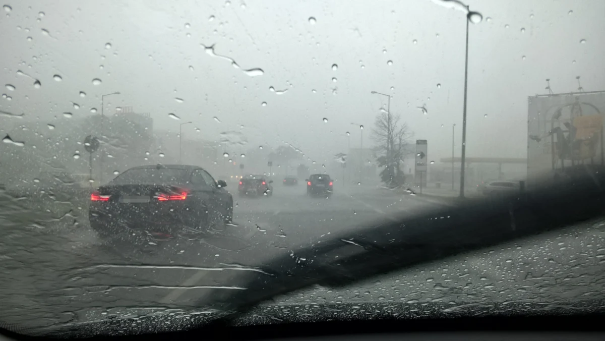 Do piątku w całym kraju utrzymywać się będą upały, jednak w weekend nastąpi gwałtowna zmiana pogody. Czeka nas spadek temperatur i burze.