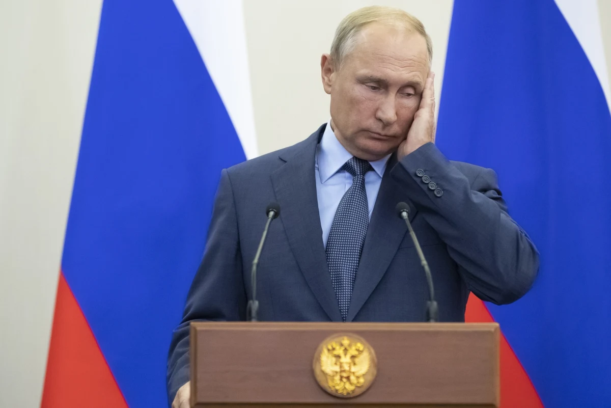 ​Prezydent Władimir Putin oznajmił, że Rosja "powinna reagować" na pojawienie się w pobliżu jej granic elementów amerykańskiego systemu obrony przeciwrakietowej. Zarzucił też NATO, że zwiększa liczbę swych żołnierzy i ćwiczeń przy granicach Rosji.