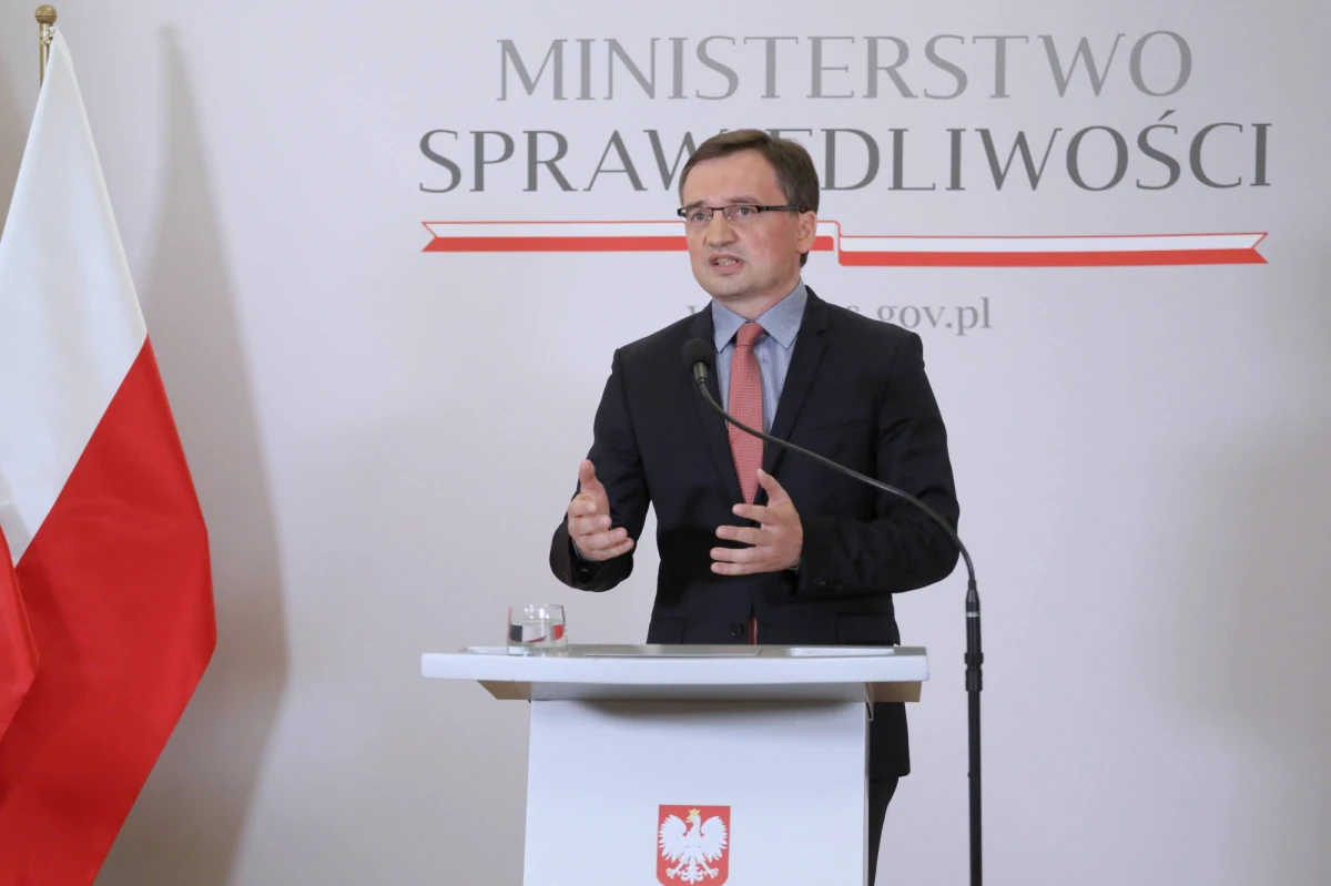 "Izba Dyscyplinarna Sądu Najwyższego musi być obsadzona. Nie możemy godzić się na stan niepewności w obszarze pociągania do odpowiedzialności sędziów i prokuratorów" - powiedział minister sprawiedliwości Zbigniew Ziobro.