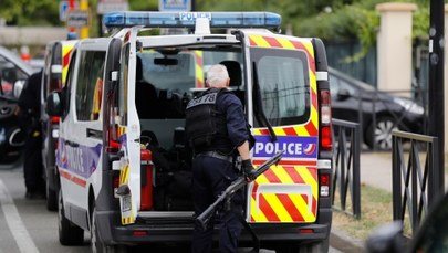 Atak nożownika na przedmieściach Paryża