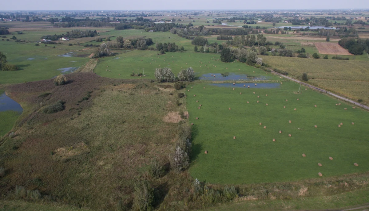 Związek Gmin Polskich jest przeciwko budowie Centralnego Portu Komunikacyjnego na Mazowszu. Organizacja, która zrzesza ponad 600 gmin z całego kraju poparła przyjęte tydzień temu przez mieszkańców Baranowa stanowisko przeciwko budowie na tym terenie największego lotniska w Polsce. W piśmie skierowanym do rządu przekonywali, że ta inwestycja jest nieuzasadniona pod względem środowiskowym i ekonomicznym.