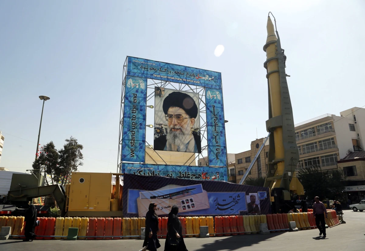 Decyzja Unii Europejskiej o przyznaniu Iranowi 20,7 mln dolarów (18 mln euro) pomocy rozwojowej to "niewłaściwe przesłanie w niewłaściwym momencie" – uważa specjalny przedstawiciel USA ds. Iranu. Brian Hook wezwał Brukselę do współpracy z Waszyngtonem, aby pomogła położyć kres zagrożeniom dla światowego bezpieczeństwa płynącym z Teheranu.