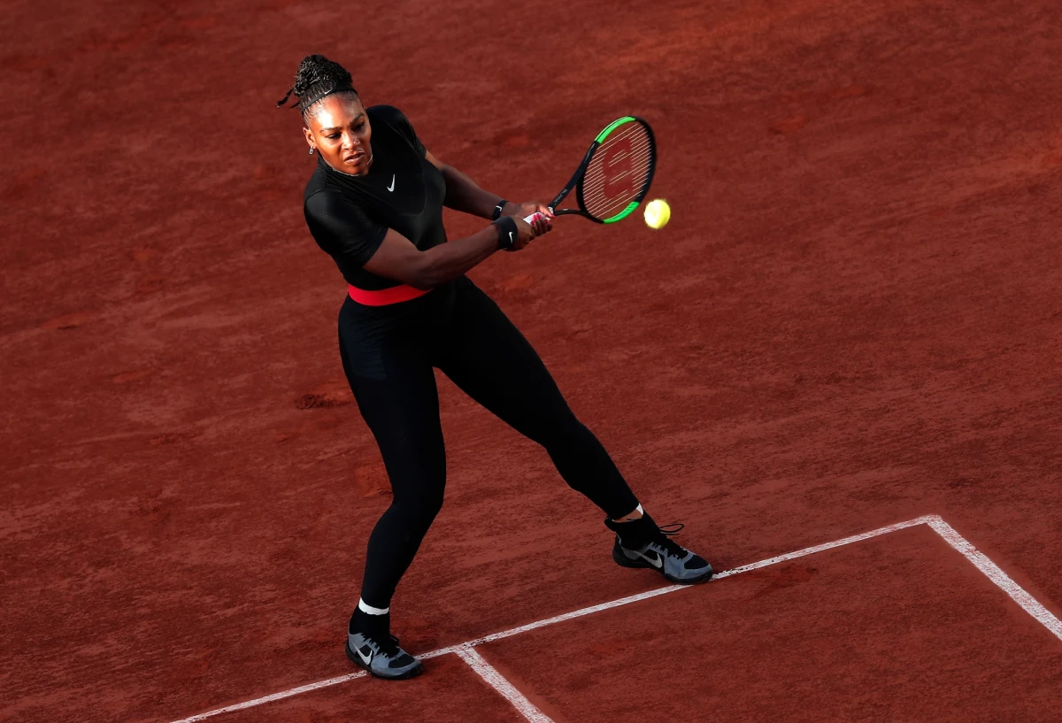 Organizatorzy turnieju tenisowego French Open wprowadzają nowe zasady dotyczące ubiorów - tzw. dress code. To oznacza, że amerykańska tenisistka Serena Williams nie będzie mogła w przyszłości występować w czarnym, obcisłym kostiumie, jak to było w maju.