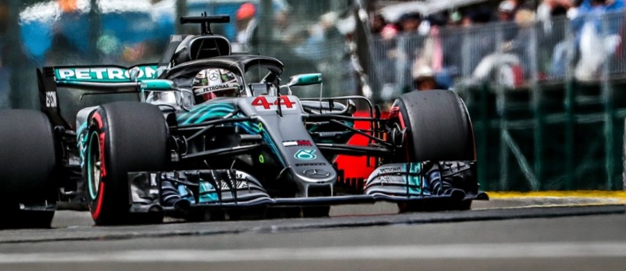 Obrońca tytułu i lider klasyfikacji tego sezonu Brytyjczyk Lewis Hamilton (Mercedes GP) wygrał kwalifikacje i w niedzielę na torze Spa-Francorchamps wystartuje z pierwszego pola do wyścigu Formuły 1 o Grand Prix Belgii, 13. rundy mistrzostw świata. Początek wyścigu zaplanowano na godz. 15.10.