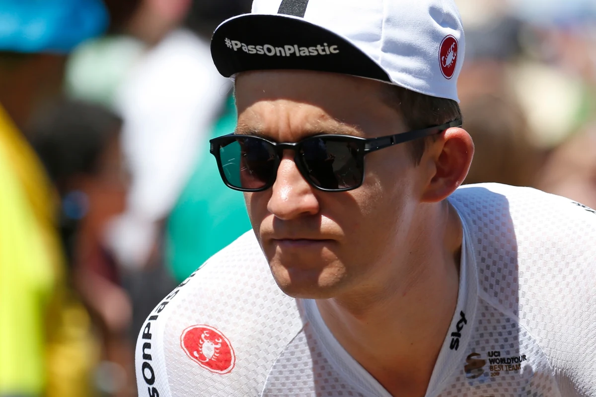 Michał Kwiatkowski (Sky) był drugi na pierwszym etapie kolarskiego Vuelta a Espana - jeździe indywidualnej na czas ulicami Malagi (8 km). O sześć sekund szybszy okazał się Australijczyk Rohan Dennis (BMC), który - jak przed rokiem - został pierwszym liderem wyścigu.