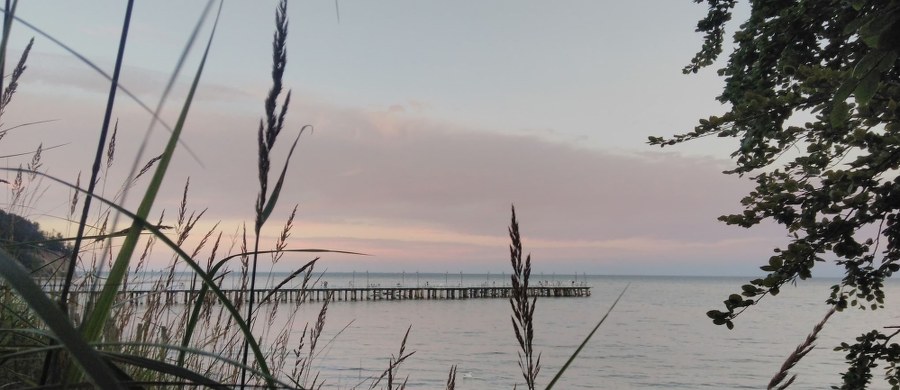 Poniedziałek zwiastuje nadchodzącą powoli jesień. Średnia maksymalna temperatura w kraju wynosi 22 stopnie Celsjusza. Najbliższe dni będą jednak ciepłe i słoneczne.
