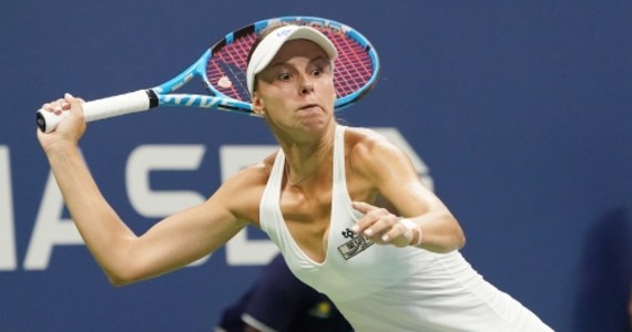 Magda Linette przegrała z rozstawioną z "17" słynną Amerykanką Sereną Williams 4:6, 0:6 w pierwszej rundzie wielkoszlemowego US Open. Polska tenisistka po raz trzeci z rzędu odpadła w Nowym Jorku po meczu otwarcia.