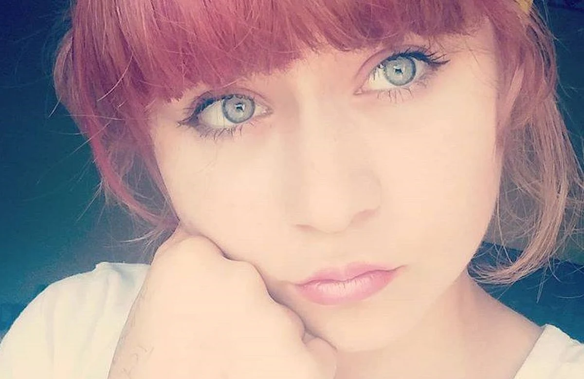 Policjanci z małopolskich Wadowic prowadzą poszukiwania 15-letniej Julii Sarneckiej. Dziewczyna ostatni raz była widziana 25 sierpnia wieczorem na ul. Lwowskiej w Wadowicach. 