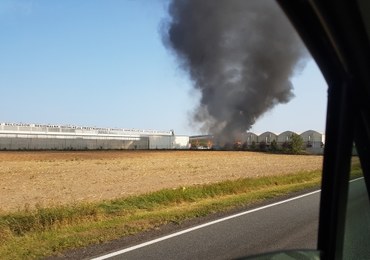 Pożar koło Kluczborka. Palił się 15-metrowy silos 