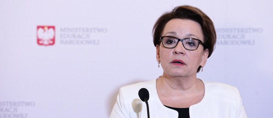 Na najbliższym posiedzeniu Sejmu Platformy Obywatelskiej złoży wniosek o odwołanie minister edukacji narodowej Anny Zalewskiej. Zapowiedział to w Poznaniu lider tej partii Grzegorz Schetyna.