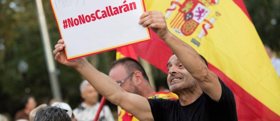 Socjalistyczny premier Hiszpanii Pedro Sanchez zagroził w piątek rządowi Katalonii ponownym zawieszeniem autonomii regionu w przypadku dalszych prób ogłoszenia jego niepodległości.