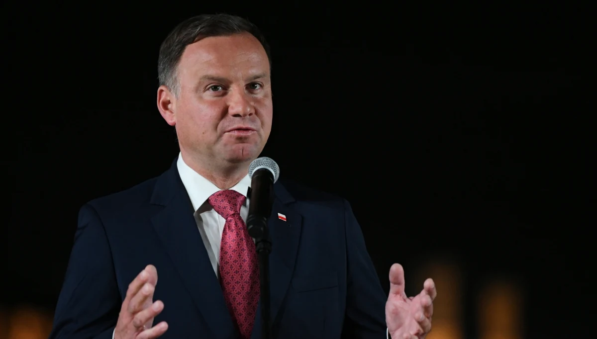 1 i 17 września to dwie czarne plamy na mapie roku stulecia odzyskania niepodległości; przypominają, że Polska została rozdarta na 6 lat pomiędzy naszych dwóch wielkich wrogów, hitlerowskie Niemcy i Związek Sowiecki - powiedział w sobotę w Tczewie prezydent Andrzej Duda.