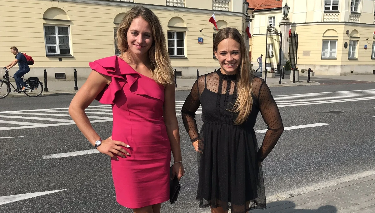 Mają po 20 lat i w dorobku dość pokaźny dorobek medali. Na ostatnich mistrzostwach świata zdobyły srebro w kajakarskiej dwójce na dystansie 1000 metrów. Teraz marzą o wakacjach, ale za dwa lata być może będą jedną z naszych nadziei olimpijskich. Z Justyną Iskrzycką i Pauliną Paszek rozmawiał Paweł Pawłowski.