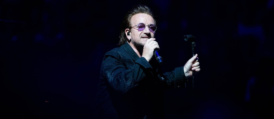 U2 - słynny irlandzki zespół rockowy - musiał przerwać swój drugi koncert w Berlinie. Po kilku utworach Bono, lider grupy, stracił głos. 