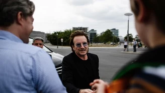 U2 musiała przerwać koncert w Belinie, gdy lider zespołu Bono stracił głos 