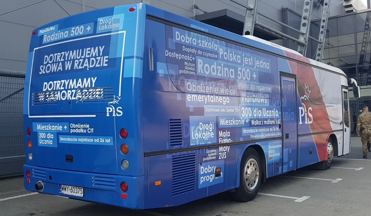 Prawo i Sprawiedliwość przygotowało specjalne kampanijne "PiS-busy", którymi ruszy w Polskę promować swój program na wybory samorządowe. "PiS-busem" podróżować będą politycy Prawa i Sprawiedliwości, w tym premier Mateusz Morawiecki.