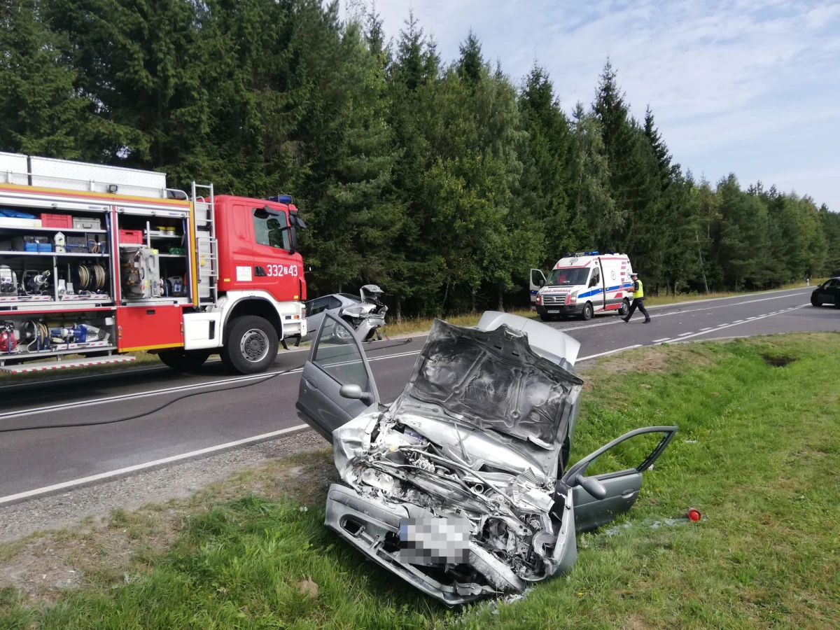 Cztery osoby zostały ranne w zderzeniu, do którego doszło na drodze krajowej nr 11 na odcinku Koszalin - Bobolice w Zachodniopomorskiem. 