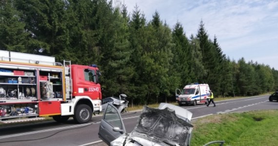 Cztery osoby zostały ranne w zderzeniu, do którego doszło na drodze krajowej nr 11 na odcinku Koszalin - Bobolice w Zachodniopomorskiem. 
