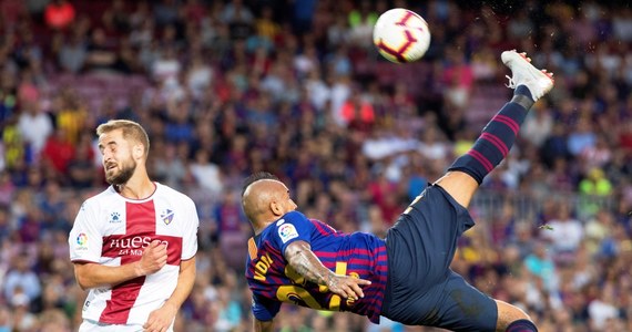 ​Piłkarze Barcelony nie mieli litości dla SD Huesca w meczu 3. kolejki hiszpańskiej ekstraklasy - mistrz kraju rozgromił u siebie beniaminka 8:2. Po dwie bramki dla gospodarzy zdobyli Argentyńczyk Lionel Messi i Urugwajczyk Luis Suarez.