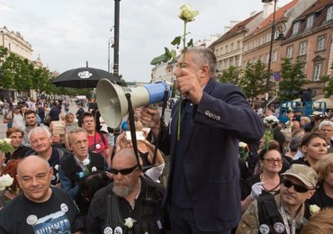 Zmiana wyroku ws. blokowania marszu smoleńskiego. Władysław Frasyniuk znów przed sądem