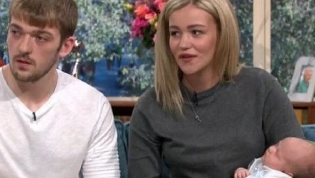 Walka rodziców o utrzymanie przy zdrowiu Alfiego Evansa angażowała uwagę całej Europy. Chłopiec z nieuleczalną chorobą spędził większość swojego życia w szpitalu. W końcu, po długiej batalii sądowej, został odłączony od szpitalnej aparatury i zmarł. Teraz jego rodzice pokazali w telewizji swojego kolejnego potomka i opowiedzieli o obawach, które towarzyszyły im w pierwszych dniach życia Thomasa - podał dziennik "Daily Mirror".