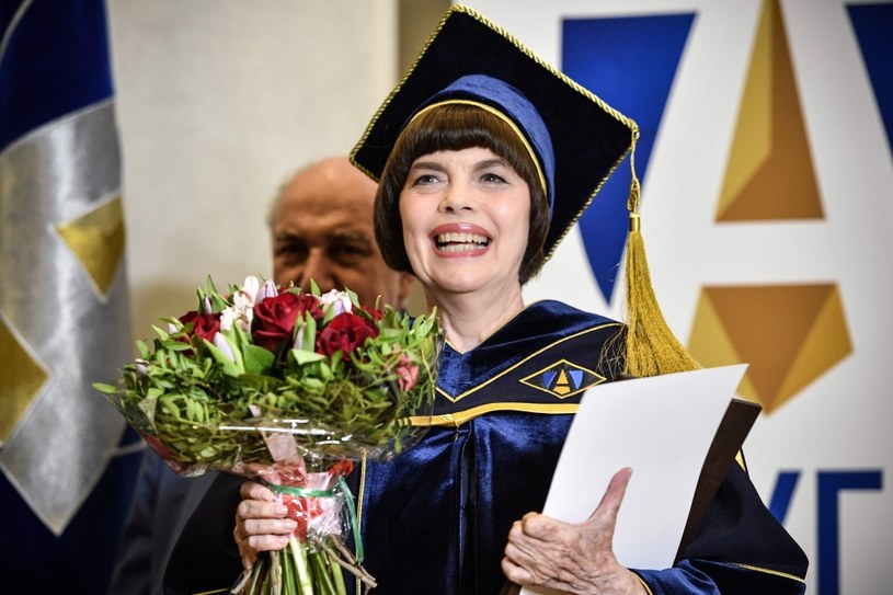 Francuska wokalistka Mireille Mathieu otrzymała tytuł doktora honoris causa od prestiżowego rosyjskiego uniwersytetu. Pieśniarka od czasów ZSRR cieszy się wśród Rosjan sporą popularnością.