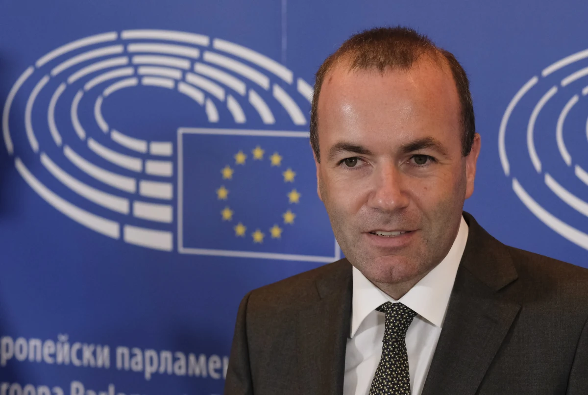 Przewodniczący największej w Parlamencie Europejskim frakcji - Europejskiej Partii Ludowej - Manfred Weber ogłosił oficjalnie, że chce zostać kandydatem swojego ugrupowania do objęcia stanowiska szefa Komisji Europejskiej. Niemiec może zostać przewodniczącym KE pierwszy raz od 50 lat.