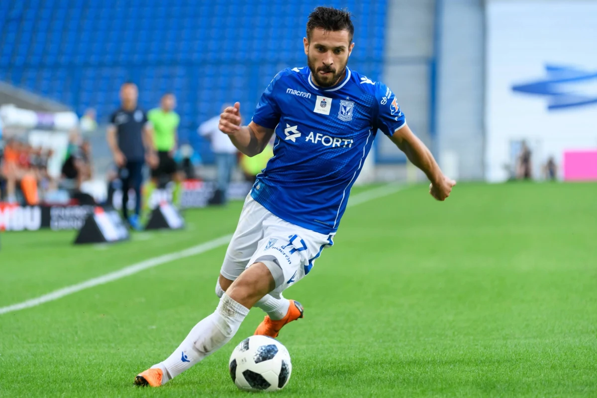 ​Piłkarz reprezentacji Maciej Makuszewski z powodu kontuzji nie wystąpi w piątkowym meczu Ligi Narodów z Włochami oraz wtorkowym towarzyskim spotkaniu z Irlandią - poinformował na Twitterze rzecznik prasowy PZPN Jakub Kwiatkowski.