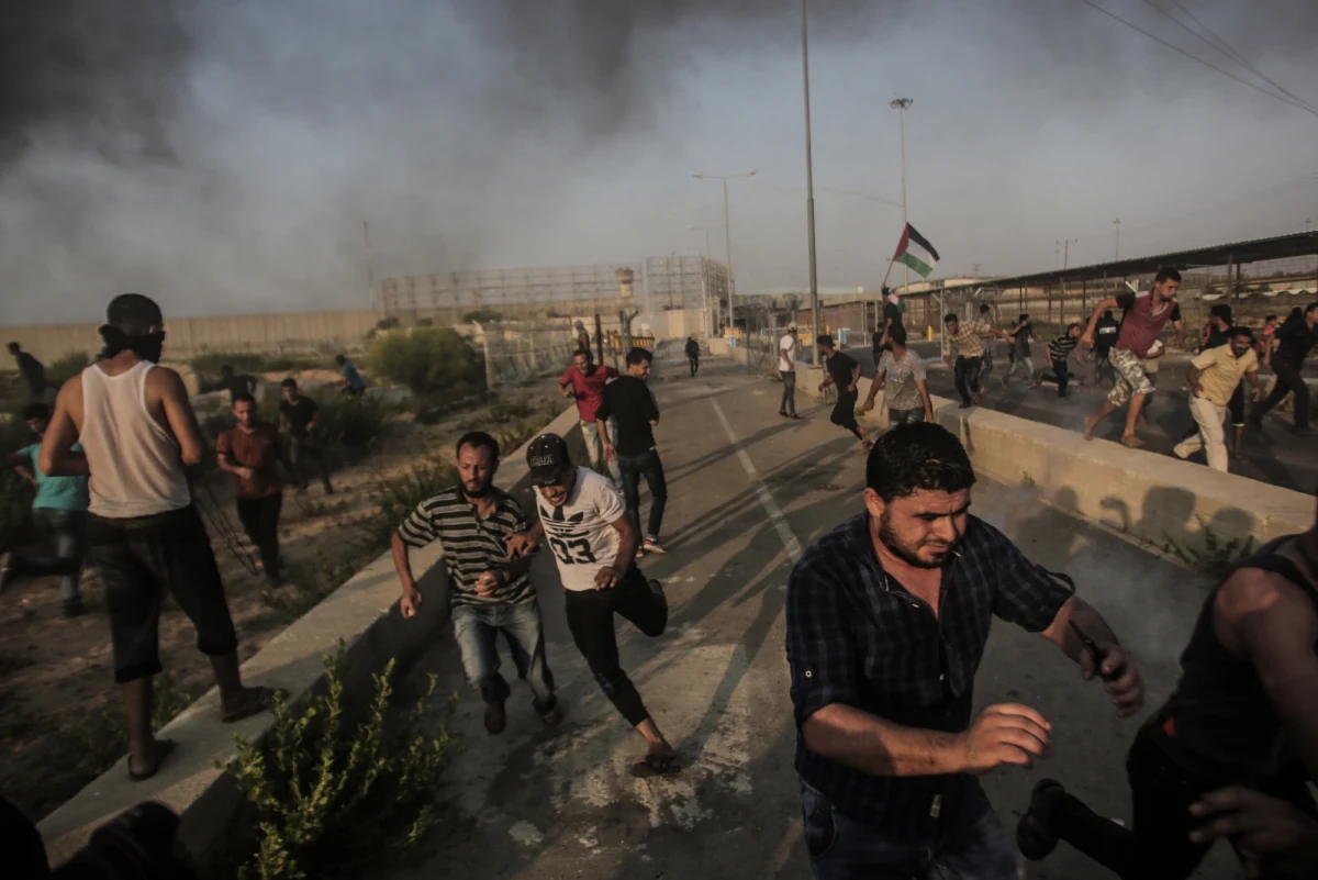 ​Izrael i kontrolujący Strefę Gazy Hamas starają się o długoterminowy rozejm, prowadząc w tej sprawie "pośrednie negocjacje" - pisze "Financial Times" powołując się na anonimowych przedstawicieli władz palestyńskich oraz na europejskich dyplomatów.