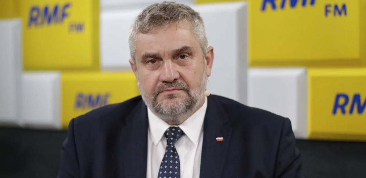 "Z rolniczymi związkami spotykam się codziennie. Spotkałem się ze wszystkimi" - powiedział w Popołudniowej rozmowie w RMF FM minister rolnictwa Jan Krzysztof Ardanowski. "Wydaje mi się, że część liderów związkowych nie chce rozwiązać problemów rolniczych. Może chcą w najbliższych wyborach zaistnieć. Może chcą wrócić do polityki" - ocenił. 