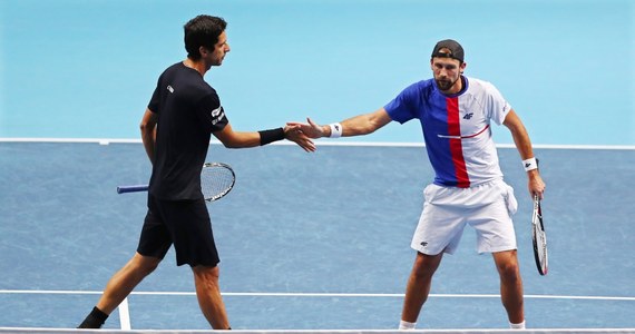 Rozstawieni z numerem siódmym Łukasz Kubot i Brazylijczyk Marcelo Melo pokonali Mołdawianina Radu Albota i Tunezyjczyka Maleka Jaziriego i awansowali do finału wielkoszlemowego US Open! W decydującym starciu spotkają się albo z Amerykanami Mikiem Bryanem i Jackiem Sockiem, albo z Kolumbijczykami Juanem Sebastianem Cabalem i Robertem Farah.