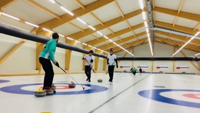 Tak wygląda pierwszy w Polsce profesjonalny tor do curlingu