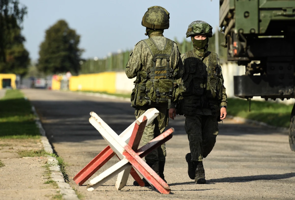 ​Polscy prokuratorzy zakończą w Smoleńsku prace przy wraku samolotu Tu-154M. Grupa, w której składzie są przedstawiciele prokuratury i technicy kryminalistyczni, od poniedziałku prowadziła dodatkowe oględziny m.in. elementów konstrukcyjnych samolotu.