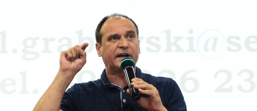 Lider Kukiz'15 Paweł Kukiz jest zadowolony z zapowiedzi Roberta Biedronia dotyczących utworzenia nowej inicjatywy politycznej. Jak ocenił, "w ogromnej mierze osłabia ona całą lewą stronę" polityczną.