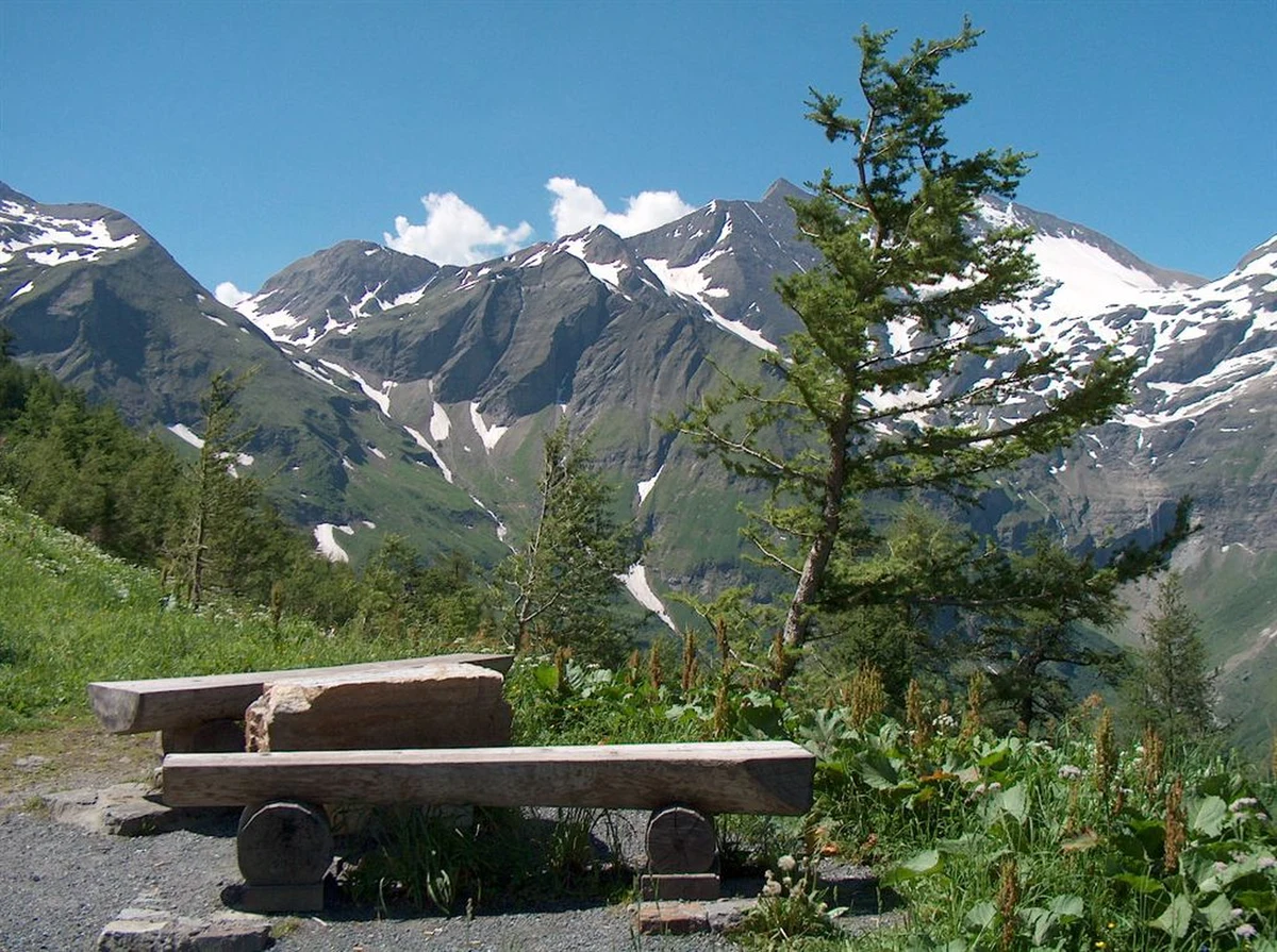 Czy wysokie góry powinny być dostępne dla każdego, czy też należy wprowadzać jakieś ograniczenia w korzystaniu z najbardziej niebezpiecznych szlaków?