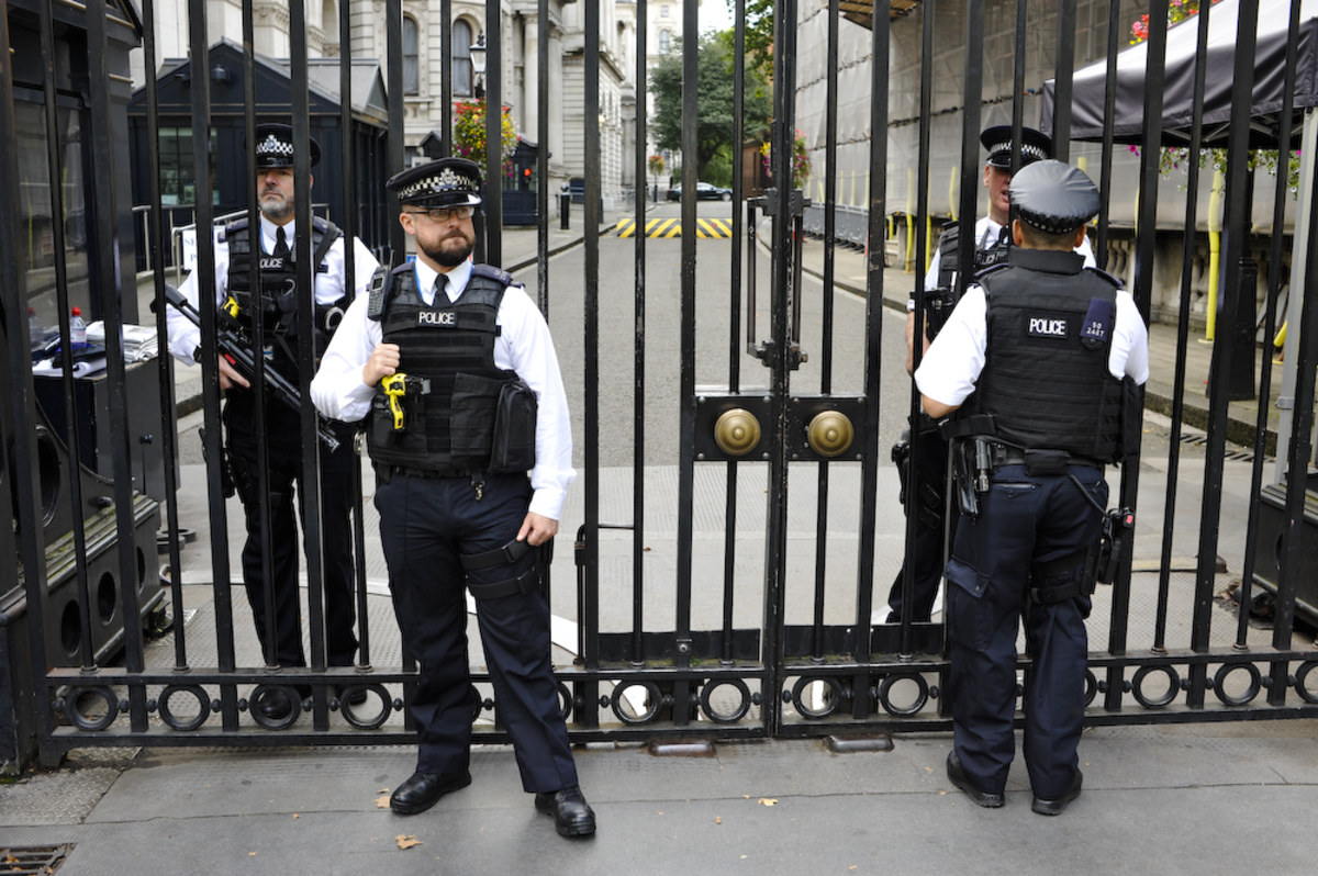 Londyński Scotland Yard stracił możliwość reperowania swojego budżetu. W ciągu tylko ostatnich 6 lat policja pozyskała miliard funtów na swoją działalność, ale możliwość zarobku się skończyła. Komentatorzy zauważają, że nie da się tak improwizować bez końca. 