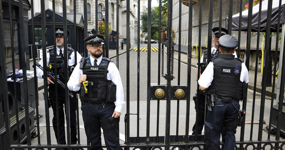 Londyński Scotland Yard stracił możliwość reperowania swojego budżetu. W ciągu tylko ostatnich 6 lat policja pozyskała miliard funtów na swoją działalność, ale możliwość zarobku się skończyła. Komentatorzy zauważają, że nie da się tak improwizować bez końca. 