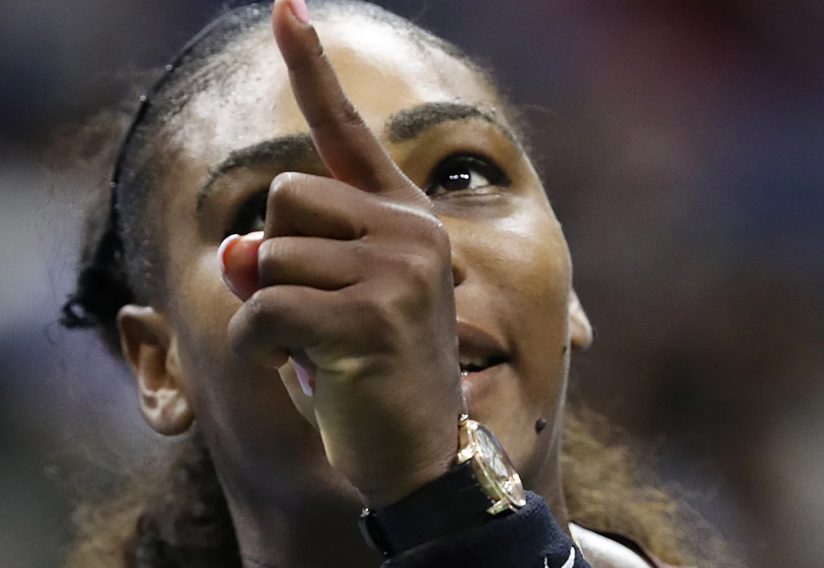 Spektakularny, głośny i w swej istocie smutny skandal w finale pań tegorocznego turnieju tenisowego US Open nie mógł przejść bez echa. Niecodzienne wydarzenia na największym korcie tenisowym świata, na oczach setek milionów widzów z całego świata, nie mogły ot tak rozejść się po kościach. Środowiska sportowe i pozasportowe muszą sobie jakoś z zachowaniem Sereny Williams poradzić. Przyznam szczerze, że widoczne po liberalnej stronie politycznego spektrum próby nie tylko usprawiedliwienia, ale wręcz pochwały dla awantury, którą tenisowa mistrzyni na korcie rozpętała, nawet mnie już nie dziwią. Warto je jednak odnotować, bo kolejny raz potwierdzają, że jeśli nie zwalczymy politycznej poprawności, to ona nas kiedyś udusi. 