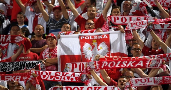 UEFA wszczęła wobec Polski postępowanie ws. rasistowskiego zachowania kibiców i odpalania rac na stadionie w Bolonii podczas piątkowego meczu reprezentacji Polski i Włoch.