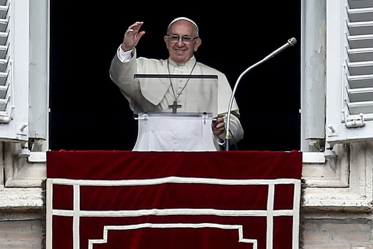 ​Rada Kardynałów, doradców papieża Franciszka, wyraziła w poniedziałek solidarność z nim po ostatnich wydarzeniach - ogłosił Watykan. To odniesienie do zarzutów postawionych mu przez abp. Carlo Marię Vigano. Watykan ma przedstawić wyjaśnienia w tej sprawie.