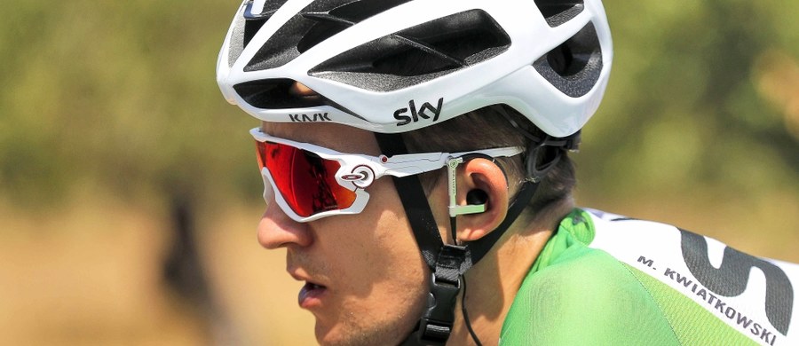 Michał Kwiatkowski (Sky) zajął piąte miejsce na 16. etapie wyścigu kolarskiego Vuelta a Espana, jeździe indywidualnej na czas z metą w miejscowości Torrelavega. Do drugiej lokaty zabrakło mu sekundy z ułamkami. Wygrał Australijczyk Rohan Dennis (BMC).