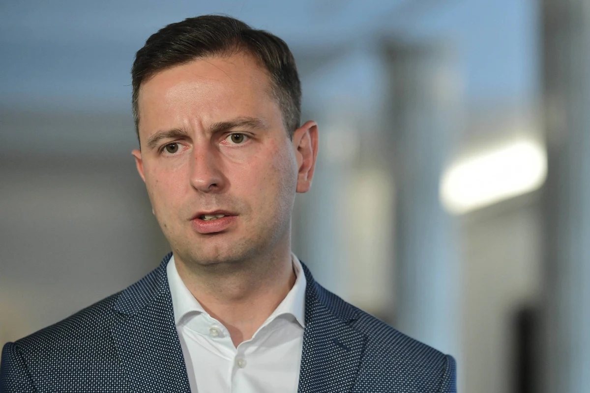 ​Słowa prezydenta Andrzeja Dudy o "wyimaginowanej wspólnocie" w kontekście UE, "sadzają nas w unijnej oślej ławce"; prezydent pokazuje, że nic w Europie nie może i aby zwrócić jej uwagę, musi powiedzieć coś głupiego - powiedział  lider PSL Władysław Kosiniak-Kamysz.