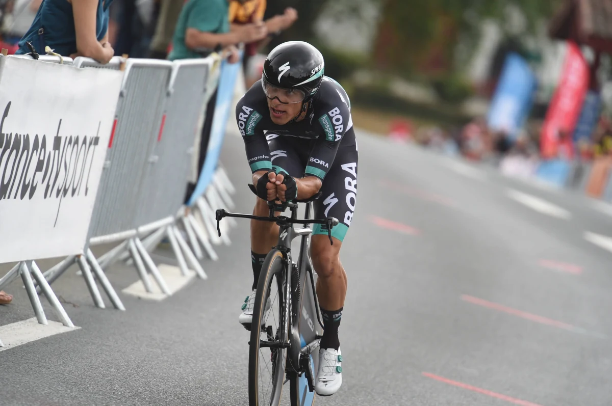Rafał Majka (Bora-Hansgrohe) zajął czwarte miejsce na 17. etapie Vuelta a Espana, z metą na podjeździe Balcon de Bizkaia. Kolarz z Zegartowic obchodził w środę 29. urodziny. Zwyciężył po samotnym finiszu Kanadyjczyk Michael Woods (Education First).
